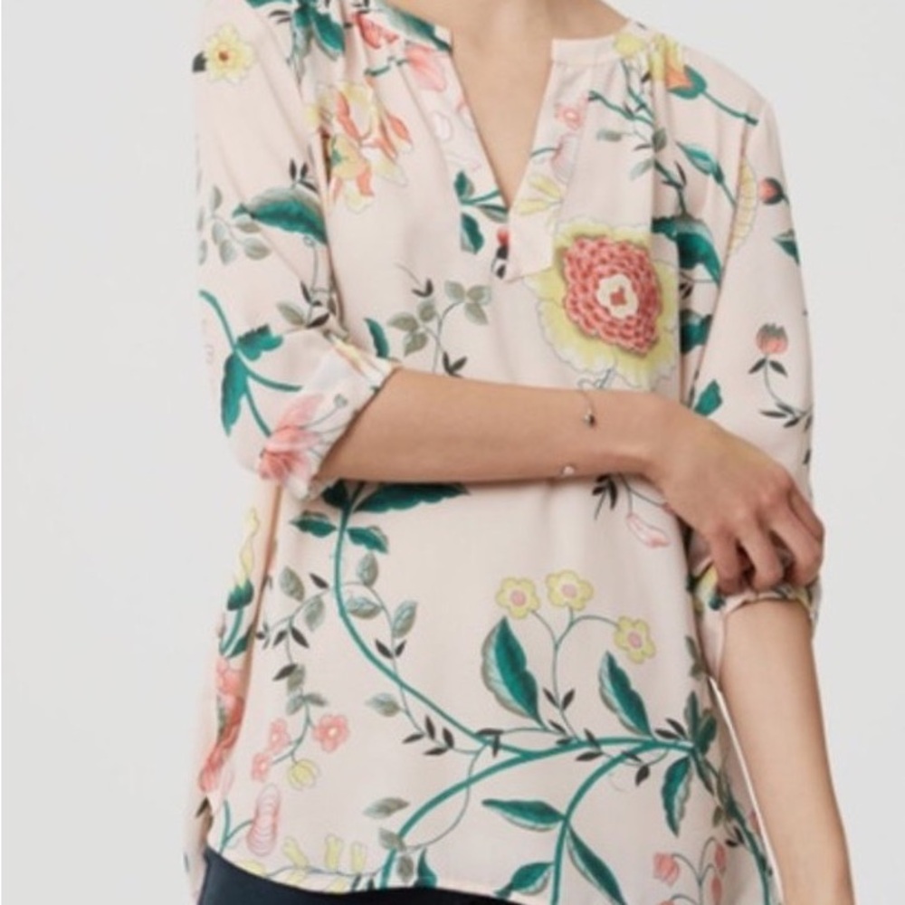 LOFT Light Pink Floral Split Neck Long Sleeve Top XS EUC